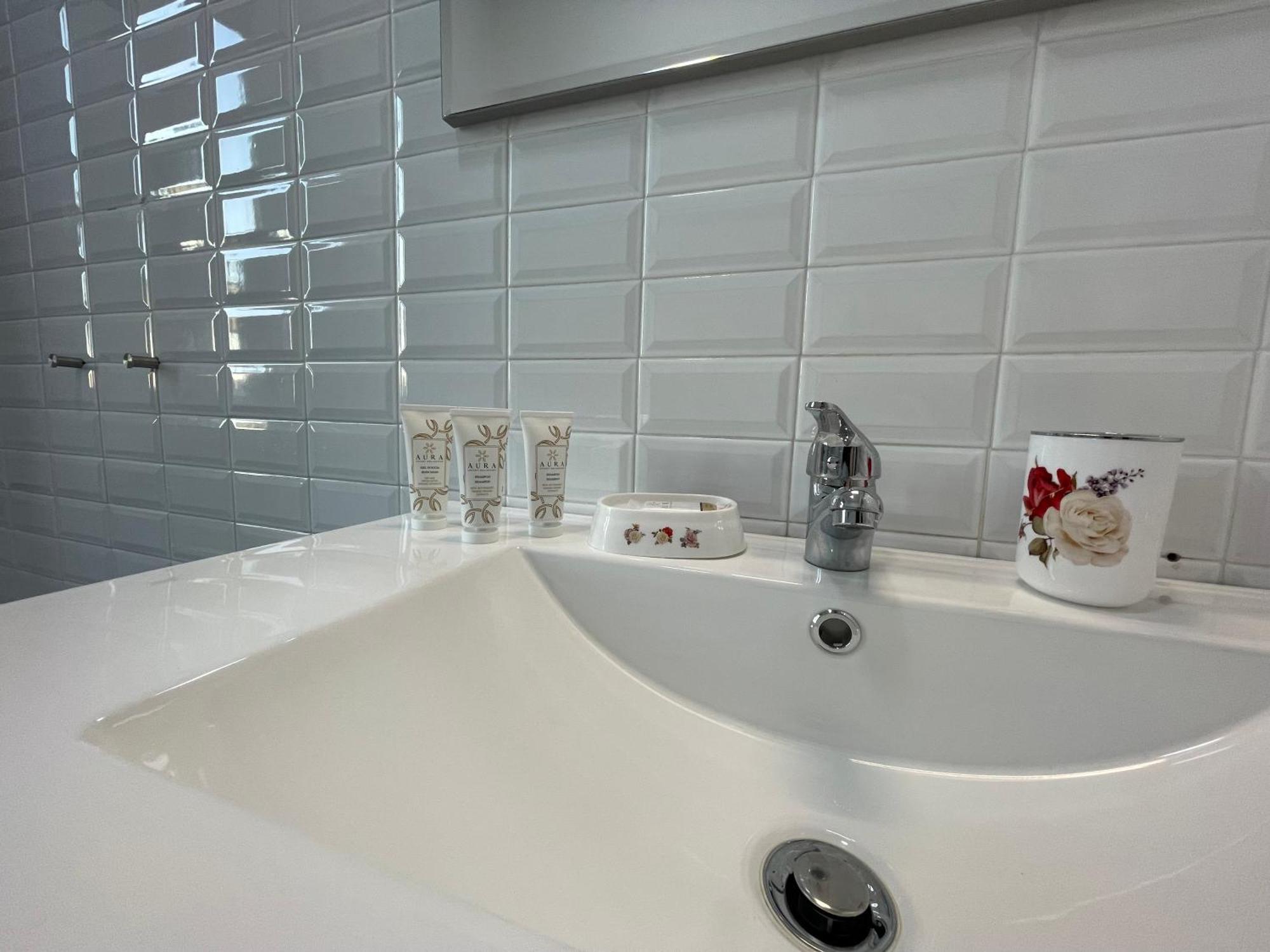 Bg Central Royal Suite Con Parcheggio - Vista Citta Alta แบร์กาโม ภายนอก รูปภาพ